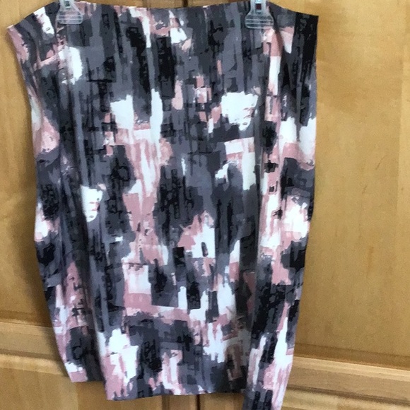 New With Tags Ladies Top and Matching Skirt, Cleo XL/14 - Picture 2 of 3